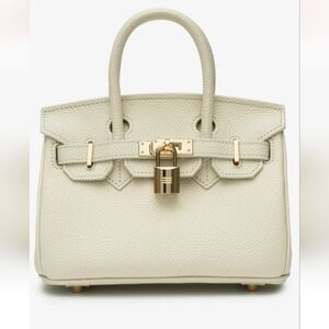 Elegant Cream Handbag